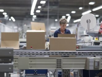 warehouse conveyor systems benefits