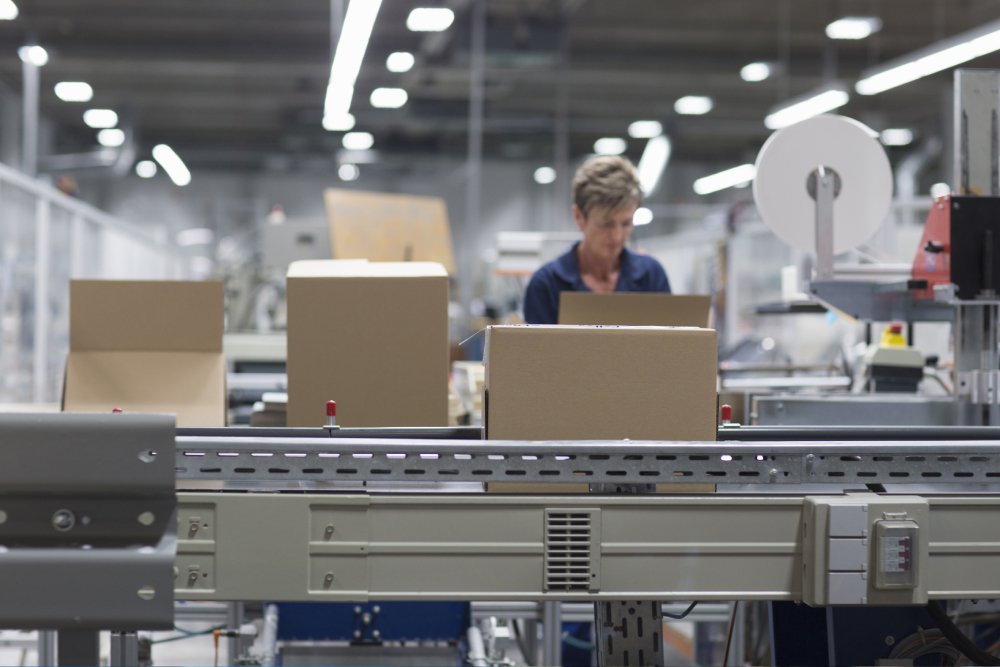 warehouse conveyor systems benefits